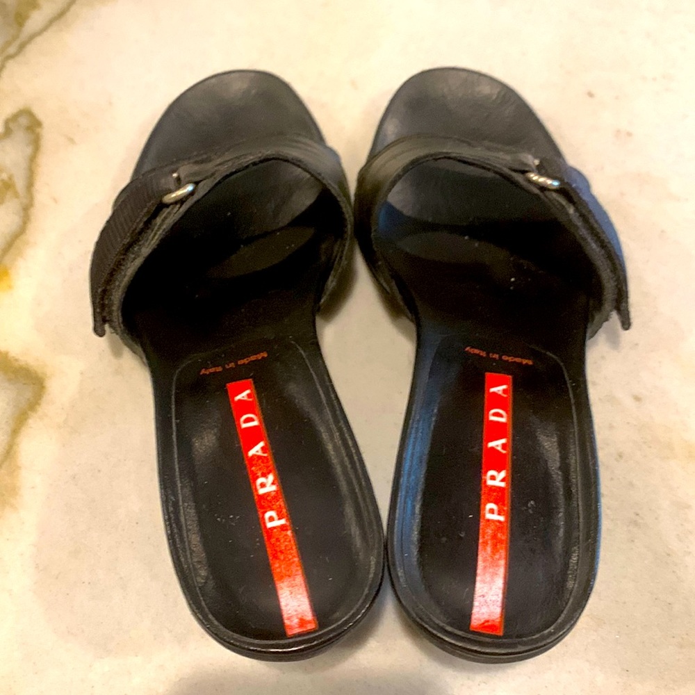 Prada black vintage heal good condition